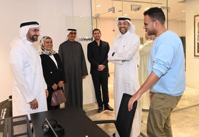 وزير الصناعة والتجارة يفتتح رسميأ الفرع الثالث لحاضنة ومسرعة الأعمال "ذ كولكتف هاب " في مجمع يتيم