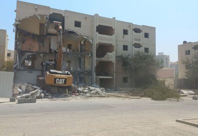 141.8 ألف دينار لهدم شقق سكنية قديمة