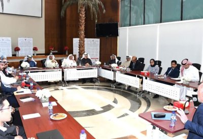 وزير النفط والبيئة يترأس اجتماع لجنة ارتفاع منسوب مياه البحر