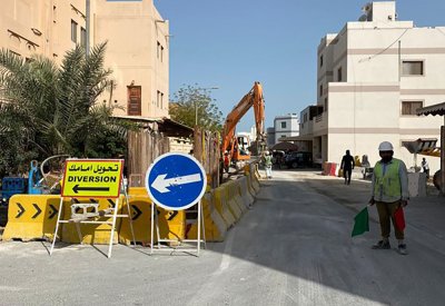 (الأشغال): البدء بإنشاء شبكة الصرف الصحي بمجمع 254 في قلالي