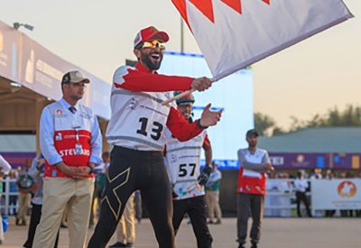 سمو الشيخ ناصر بن حمد بفوز ببطولة العالم لسباقات القدرة التي أقيمت في دولة الإمارات بمشاركة 126 فارسا وفارسة يمثلون 36 دولة حول العالم