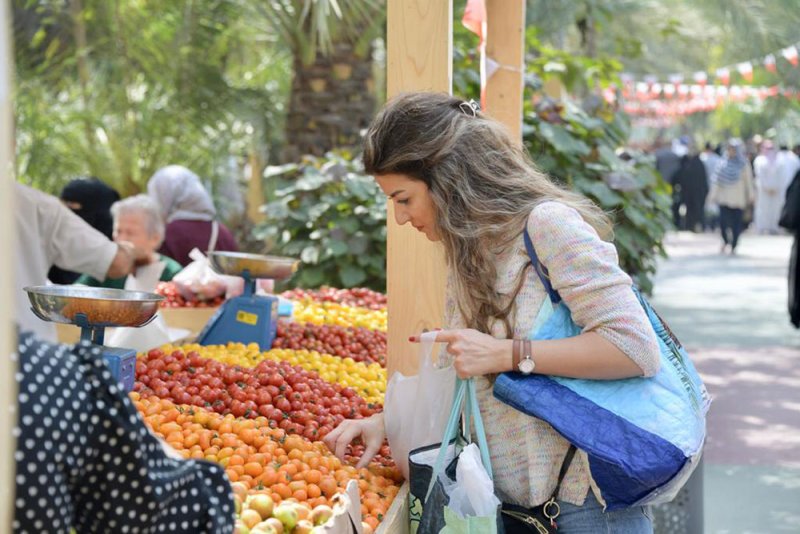 سوق المزارعين البحرينيين يُنهي شهره الثالث بحضور فاق الـ 160 ألفاً