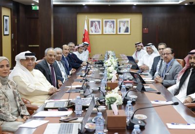 "مالية الشورى" ترفع تقريرها بشأن حساب احتياطي الأجيال القادمة لمكتب المجلس