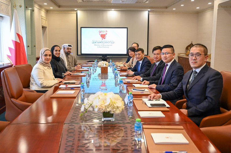 وزيرة الإسكان والتخطيط العمراني تبحث مع شركة CMEC الصينية مشروع شرق سترة