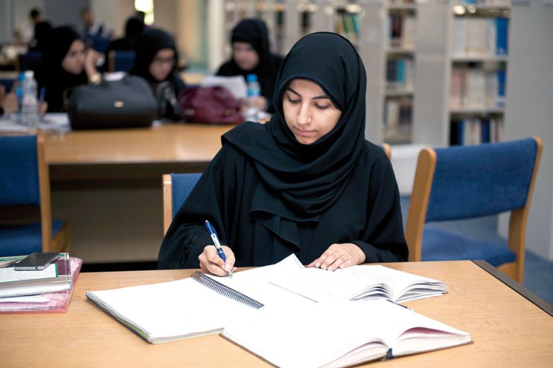 دراسة بجامعة البحرين: الشعور العالي بالامتنان يزيد من جودة الحياة لدى الطلبة الجامعيين