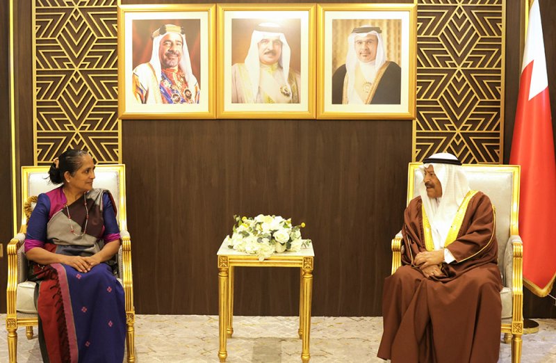 رئيس مجلس الشورى يستقبل سفيرة جمهورية سريلانكا