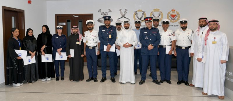 مدير عام الإدارة العامة لتنفيذ الأحكام والعقوبات البديلة يكرم عددا من منتسبي الإدارة تقديراً لجهودهم المتميزة
