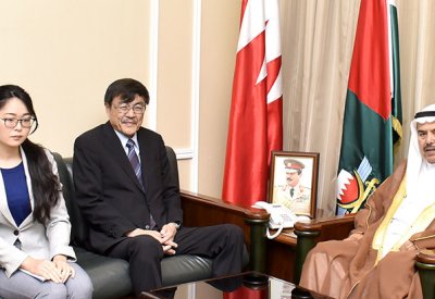 وزير شؤون الدفاع يستقبل السفير الياباني
