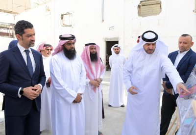 وزير "البلديات" يتفقد أعمال تطوير سوق الرفاع وعين الحنينية