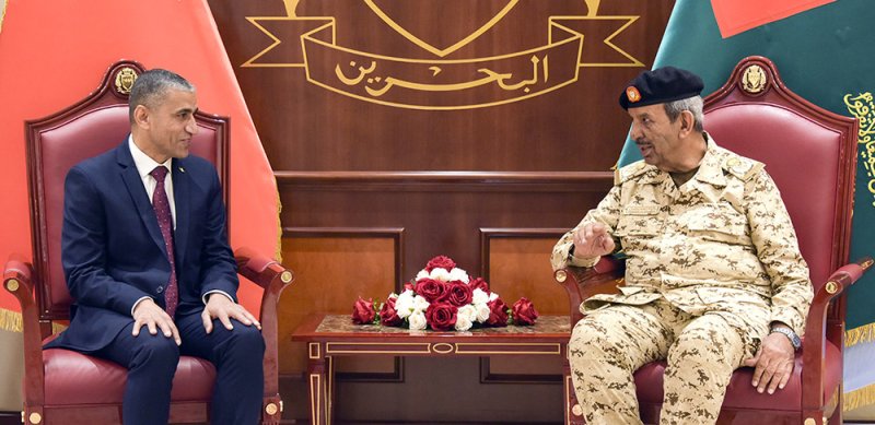 القائد العام يستقبل القائم بأعمال رئيس هيئة الاستخبارات العسكرية بالقوات المسلحة المصرية