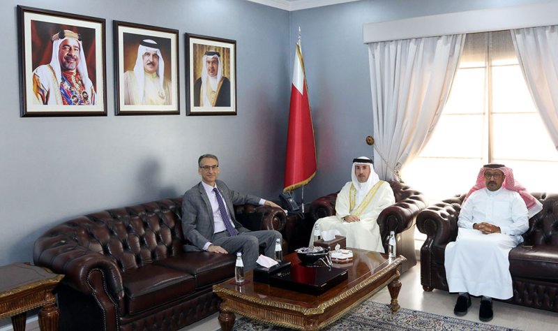 محافظ العاصمة يستقبل السفير الأمريكي لدى المملكة