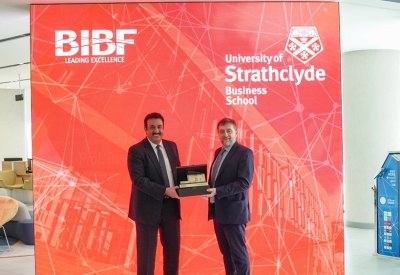 تعاون مشترك بين «BIBF» و«ستراثكلايد» لتطوير برامج في التحول الرقمي والتنمية المستدامة والتمويل الإسلامي