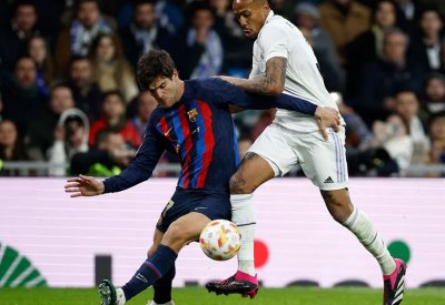 بنيران صديقة..برشلونة يهزم الريال بذهاب بنصف نهائي كأس الملك
