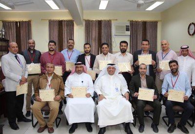 معلمو ثانوية المحرق يحصلون على شهادة التميز الرقمي من مايكروسوفت