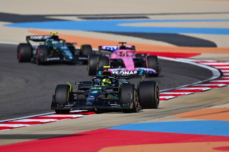 سيرجيو بيريز الأسرع في أول فعاليات سباق الـ FORMULA1 جائزة البحرين الكبرى 2023