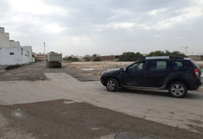شارع حيوي "مهمل" في عالي