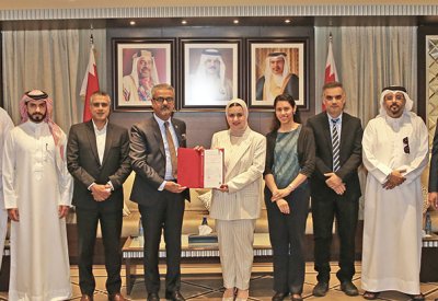 وزيرة شؤون الشباب: تطبيق أفضل الممارسات العالمية لتوفير بيئة عمل آمنة وصحية