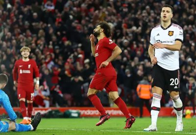 ليفربول يسحق مانشستر يونايتد بسباعية.. وصلاح يدخل التاريخ