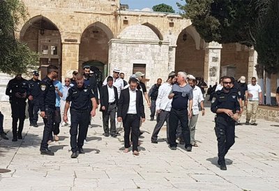 مستوطنون يقتحمون المسجد الأقصى في "عيد المساخر"