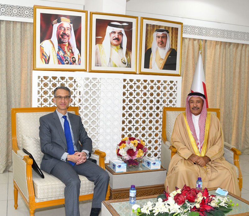 محافظ المحرق يستقبل سفير الولايات المتحدة الأميركية