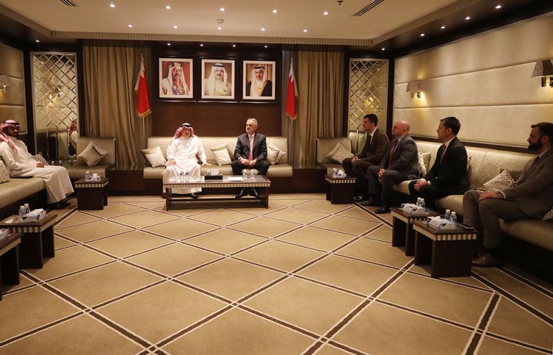 عسكر يستقبل وزير الرياضة الصربي