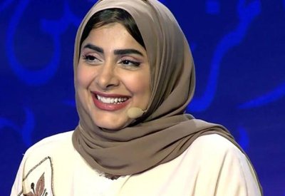 العمانية عائشة السيفية تفوز بلقب" أمير الشعراء"