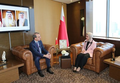 وزيرة شؤون الشباب تستقبل رئيس الشؤون السياسية في اللجنة اليهودية الأمريكية