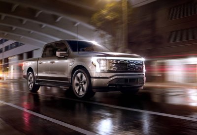 مزايا ذكية في شاحنة فورد F-150 لايتنينغ