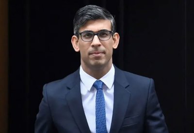 رئيس وزراء بريطانيا إلى أميركا لإنجاز صفقة الغواصات لأستراليا