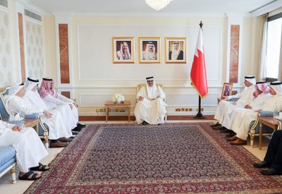 وزير الخارجية يستقبل عددًا من السفراء السابقين بمناسبة انتهاء فترة عملهم الدبلوماسي بوزارة الخارجية