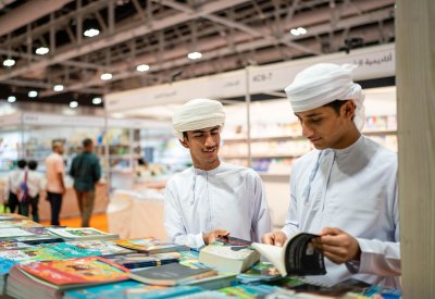 "جمعية الناشرين الإماراتيين" تنقل الكتاب الإماراتي إلى القارئ الخليجي في عُمان والسعودية