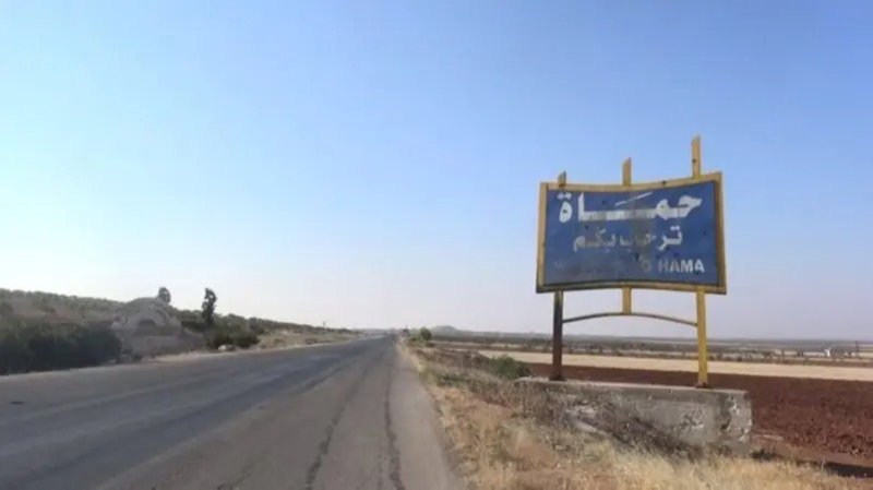 غارات تستهدف ريف حماة.. ودمشق "عدوان إسرائيلي"