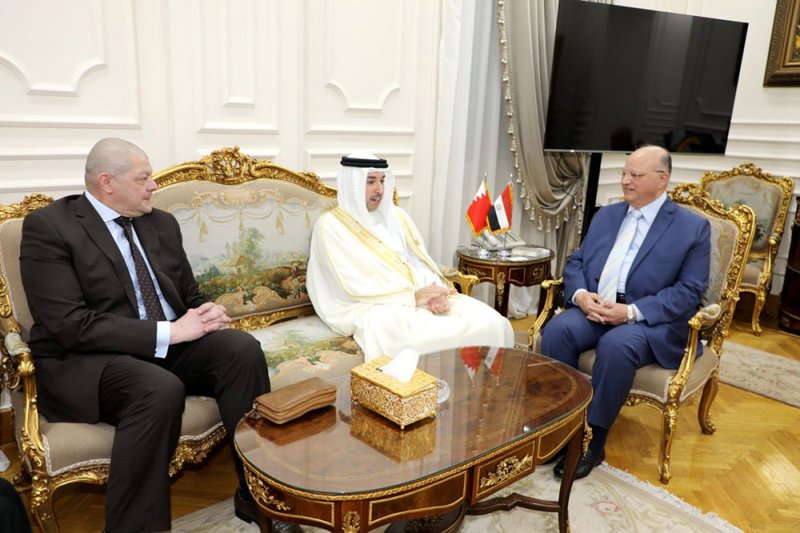 ‎راشد بن عبدالرحمن يبحث تعزيز العلاقات الثنائية مع محافظ القاهرة