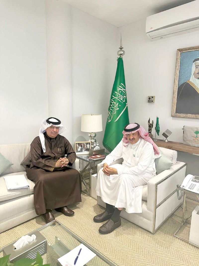 سلطان بن سلمان: العلاقات البحرينية السعودية تستند على قاعدة صلبة