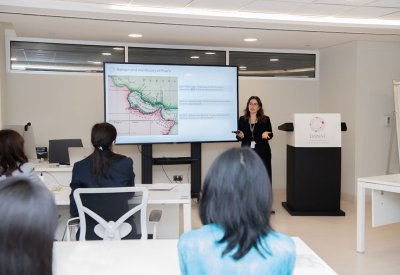"دانات" يستضيف المشاركين ببرنامج الدبلوماسيين الدوليين
