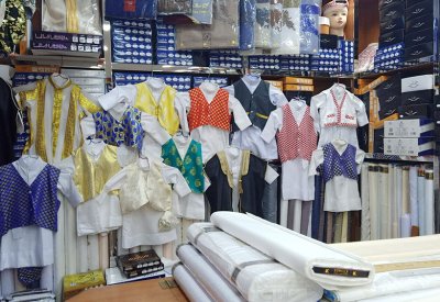 "ثوب العيد" يُتخِم محلات الخياطة.. والأسعار بين 10 و25 دينار
