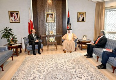 وزير الداخلية يبحث مجالات التعاون والتنسيق مع وزير الشؤون القانونية