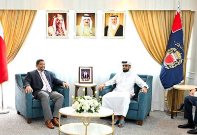 مدير عام تنفيذ الأحكام والعقوبات البديلة يستقبل نائب السفير الأمريكي لدى البحرين