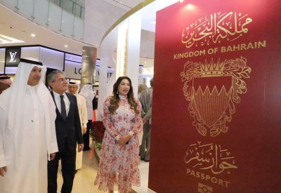 وكيل وزارة الداخلية لشؤون الجنسية والجوازات والإقامة يفتتح معرض "جواز السفر الالكتروني"
