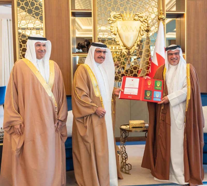 مواصلة تبني التطوير والإبداع والابتكار كنهجٍ راسخ يصل بالخدمات الحكومية للمستويات التي تلبي تطلعات المواطنين وتعزز تنافسية مملكة البحرين