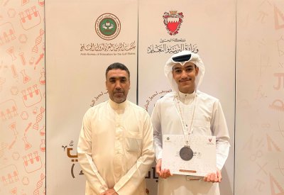 الطالب محمد جميل يعزز إنجازاته بميدالية الأولمبياد الخليجي للرياضيات