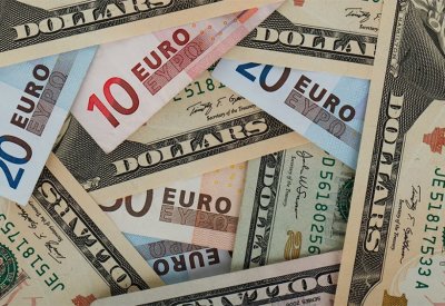 إقبال على عملات الملاذات الآمنة وسط قلق عالمي بشأن البنوك