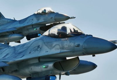 مجلس الشيوخ لوزير الدفاع الأميركي: أرسل إف 16 لأوكرانيا الآن