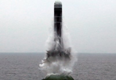 كوريا الشمالية تطلق صاروخًا باليستيًا بإتجاه البحر الشرقي
