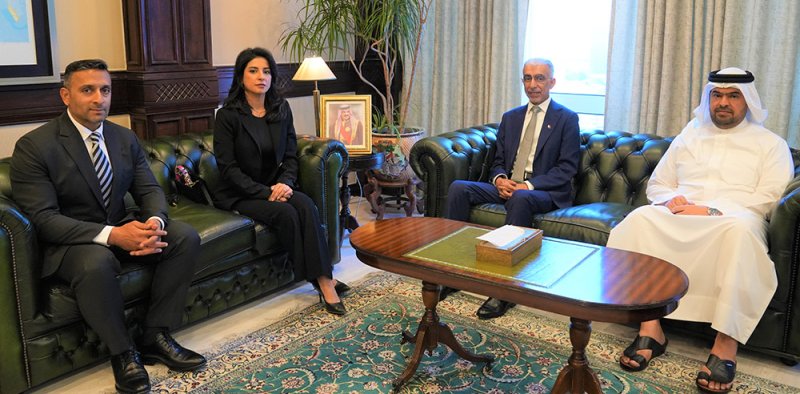 وزير الأشغال يجتمع بممثلي "خامسة الشمالية" للتباحث حول مشاريع البنية التحتية
