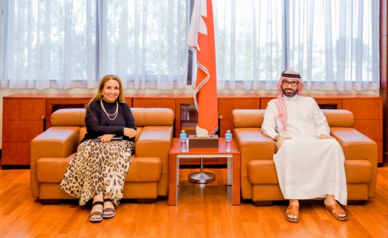 المؤيد يبارك للشيخة حياة بنت عبد العزيز تزكيتها برئاسة الاتحاد البحريني لكرة الطاولة