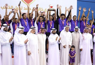 سلمان بن محمد يتوج دار كليب بلقب دوري خالد بن حمد لجيل الذهب للكرة الطائرة