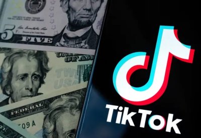 الرئيس التنفيذي لـ "تيك توك" يقاتل لمنع حظر التطبيق أو البيع القسري