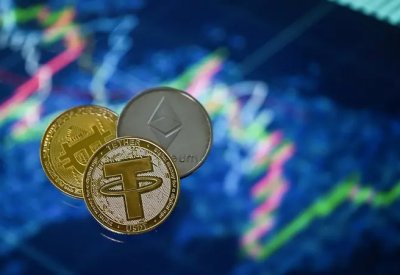 "بيتكوين" تواصل ارتفاعاتها.. وعودة توقعات الـ 100 ألف دولار
