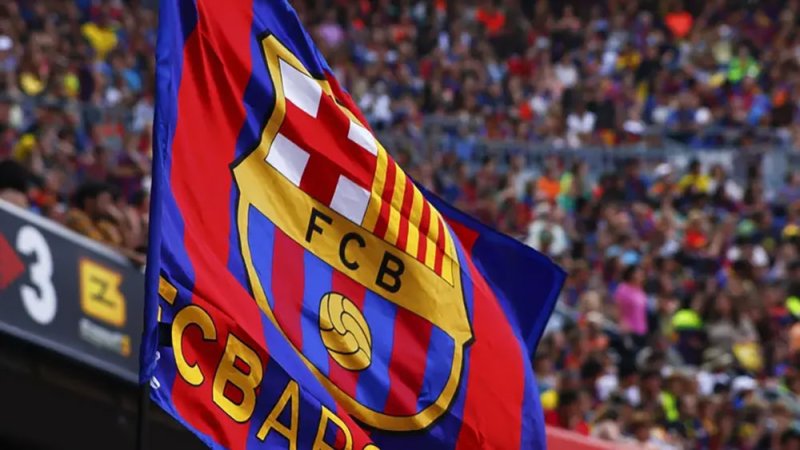 "يويفا" يفتح تحقيقاً بحق برشلونة بسبب فضيحة التحكيم